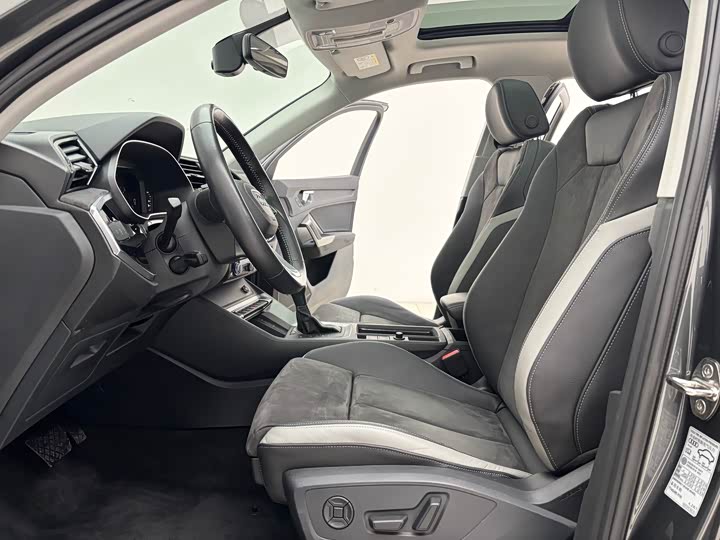 Фото 7 - Audi Q3