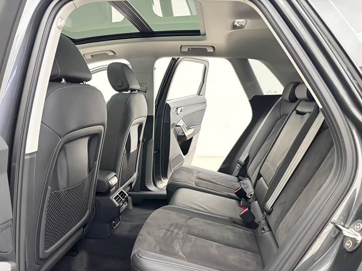 Фото 9 - Audi Q3