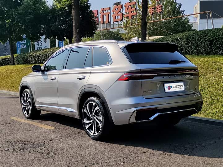 Фото 4 - Geely Monjaro