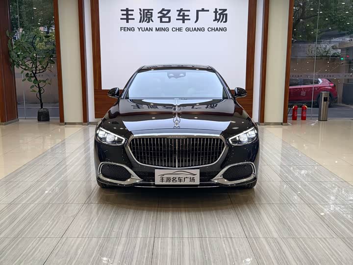 Фото 2 - Mercedes-Benz Maybach S-Class