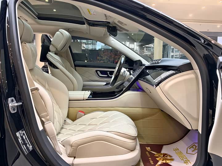 Фото 7 - Mercedes-Benz Maybach S-Class