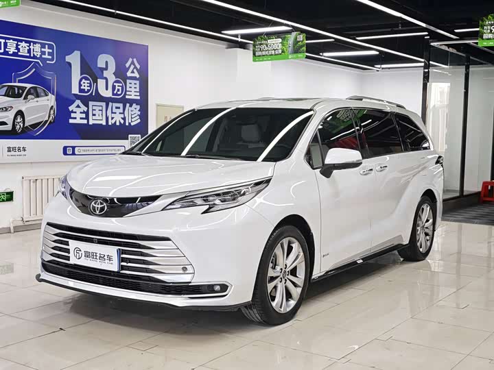 Фото 1 - Toyota Sienna