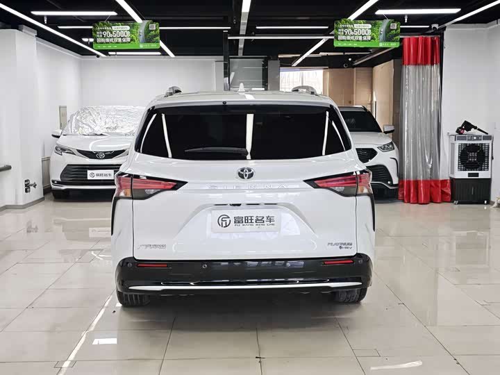 Фото 6 - Toyota Sienna