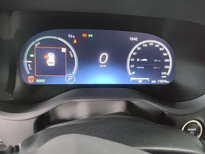 Фото 8 - Toyota Sienna