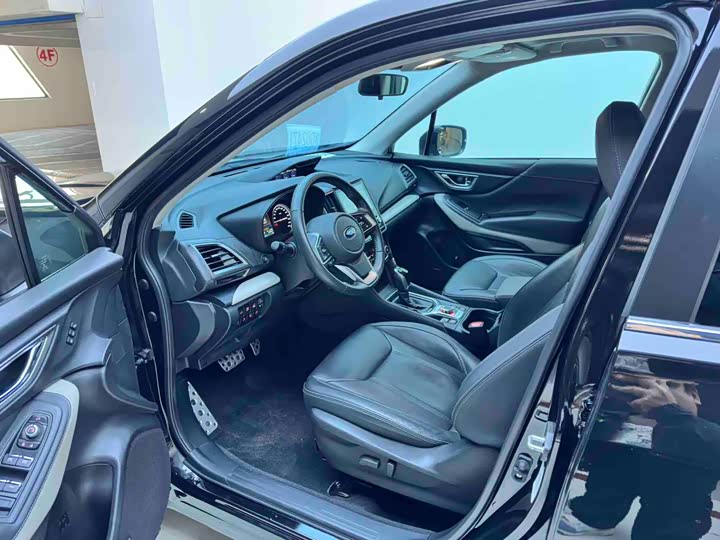 Фото 9 - Subaru Forester