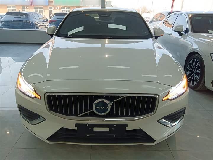 Фото 3 - Volvo S60