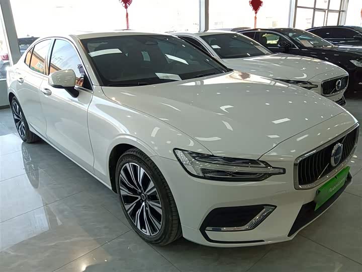 Фото 4 - Volvo S60