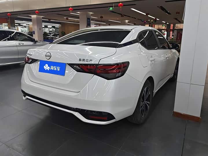 Фото 3 - Nissan Sylphy