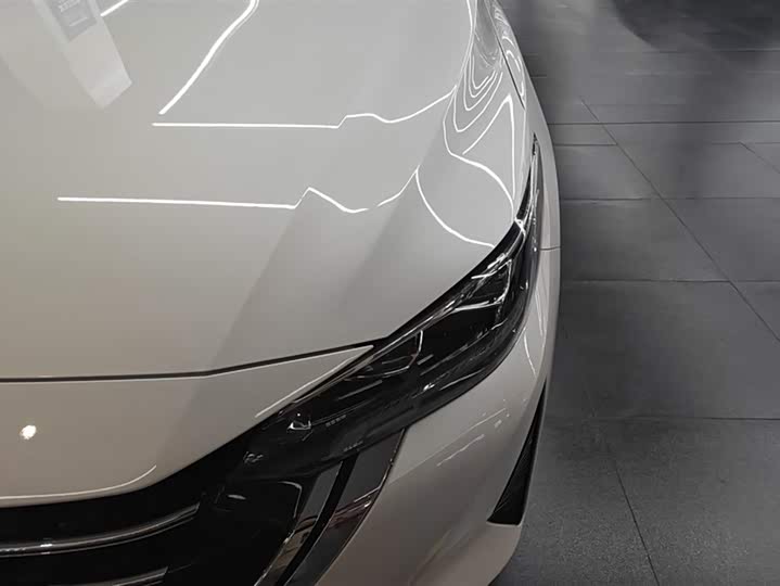 Фото 5 - Nissan Sylphy