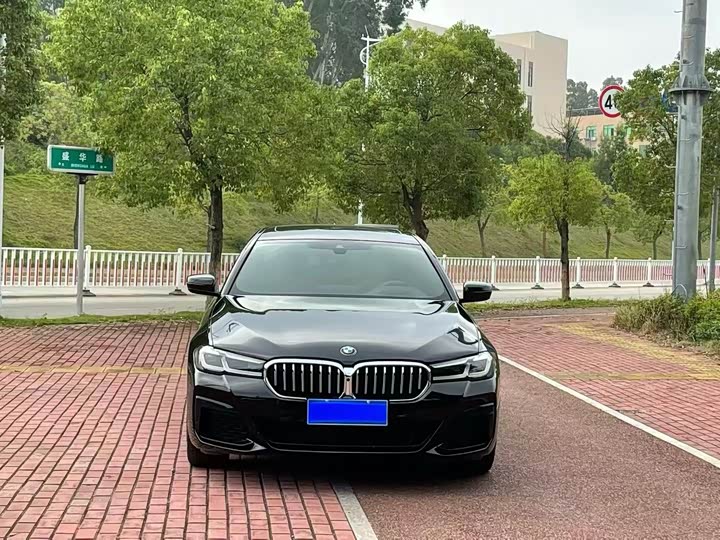 Фото 2 - BMW 5 Series