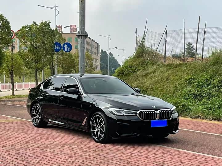 Фото 3 - BMW 5 Series