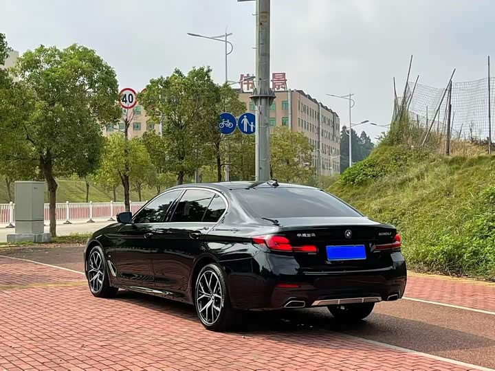 Фото 5 - BMW 5 Series