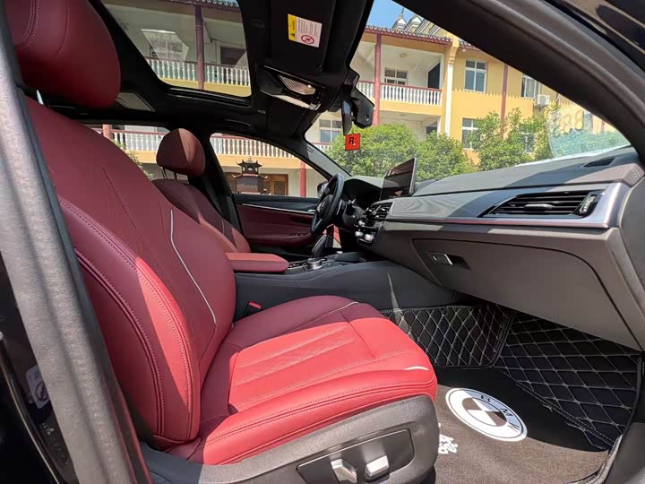 Фото 8 - BMW 5 Series