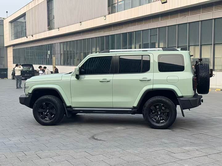 Фото 3 - Tank 300