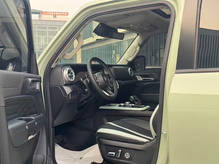 Фото 9 - Tank 300