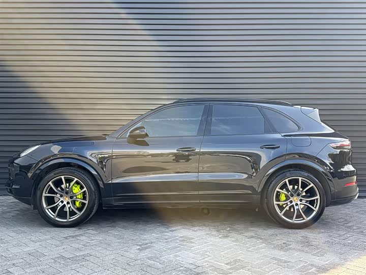 Фото 4 - Porsche Cayenne Hybrid