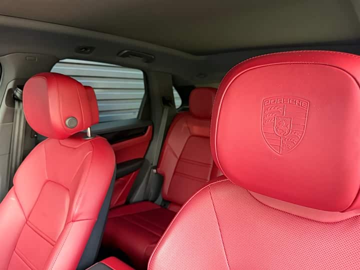 Фото 9 - Porsche Cayenne Hybrid