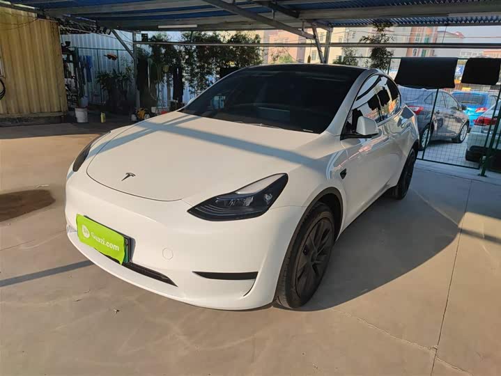 Фото 1 - Tesla Model Y