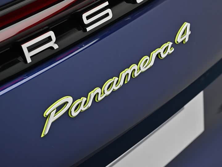 Фото 7 - Porsche Panamera Hybrid