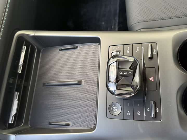 Фото 6 - BYD Qin Plus