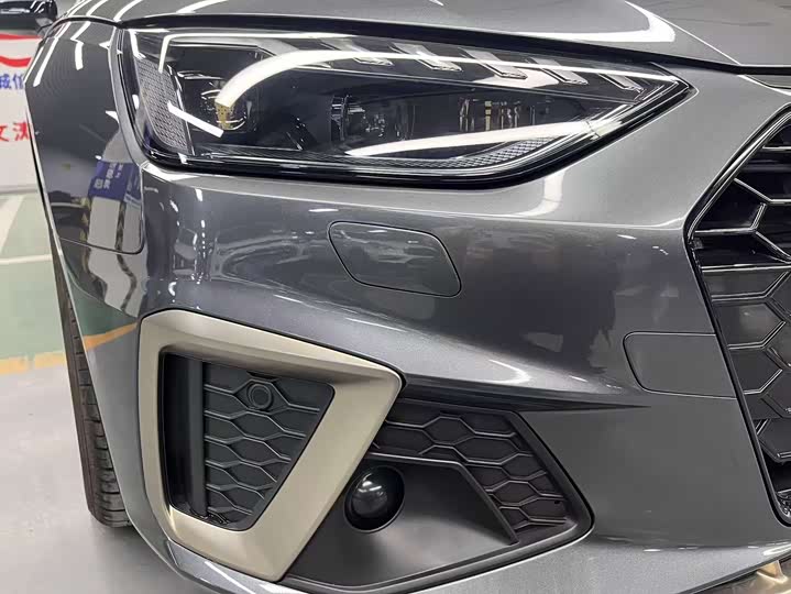 Фото 7 - Audi A4L