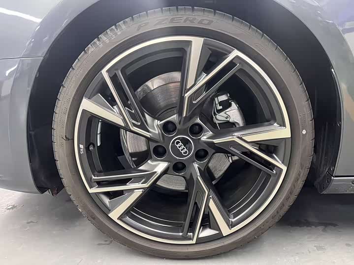 Фото 9 - Audi A4L