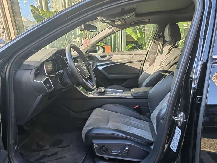 Фото 4 - Audi A6L