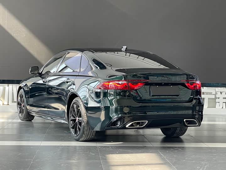 Фото 4 - Jaguar XF L