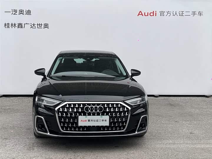 Фото 2 - Audi A8
