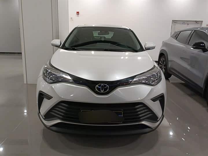 Фото 2 - Toyota Izoa