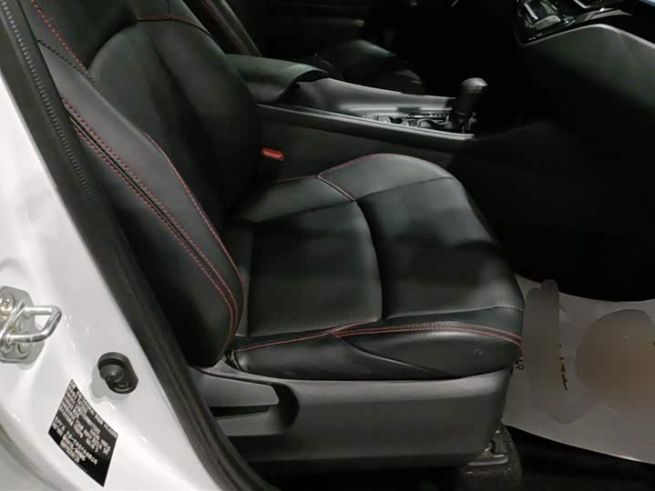 Фото 8 - Toyota Izoa