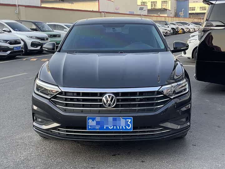 Фото 1 - Volkswagen Sagitar L