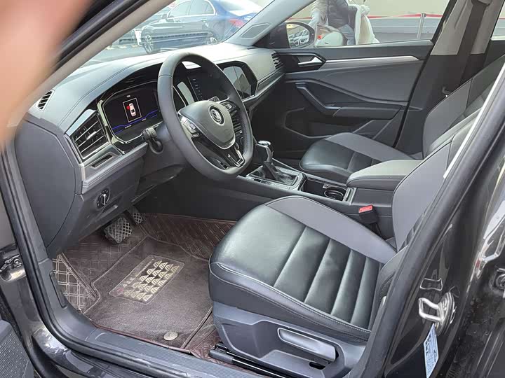 Фото 5 - Volkswagen Sagitar L