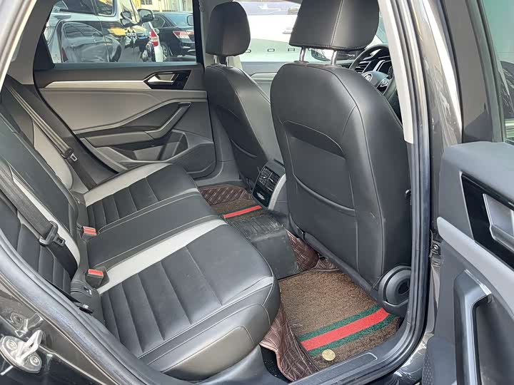 Фото 6 - Volkswagen Sagitar L