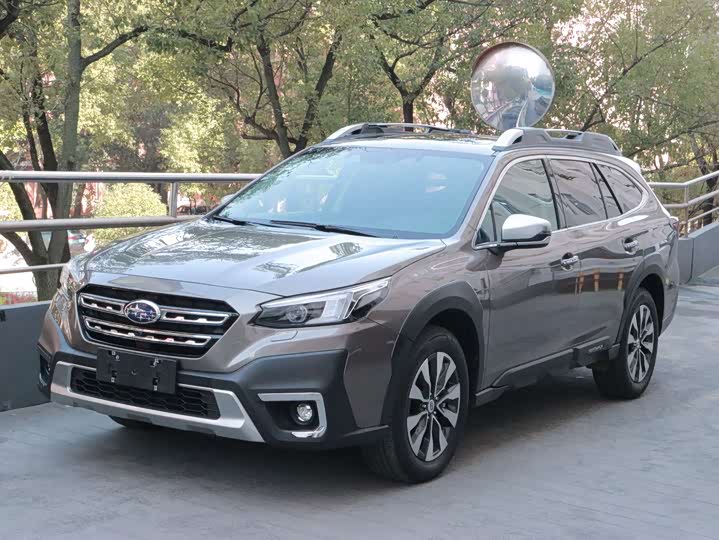 Фото 1 - Subaru Outback