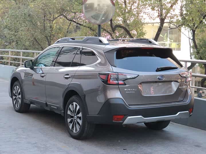 Фото 3 - Subaru Outback