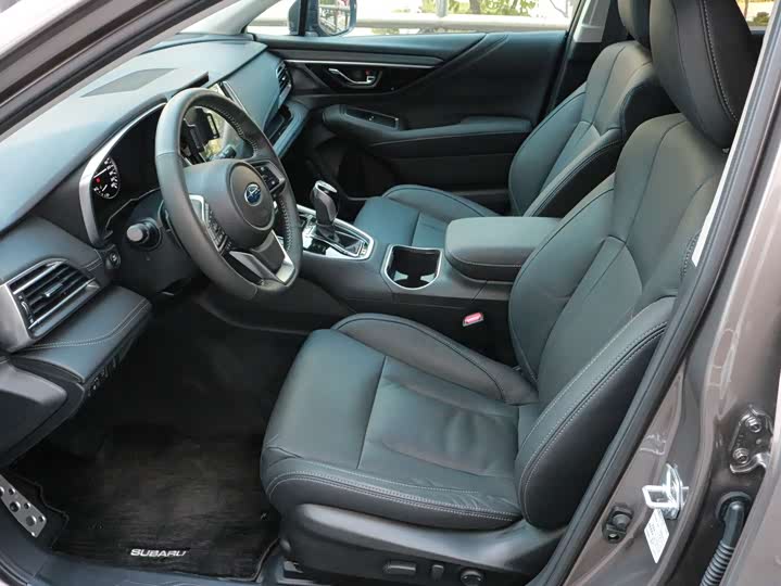 Фото 6 - Subaru Outback