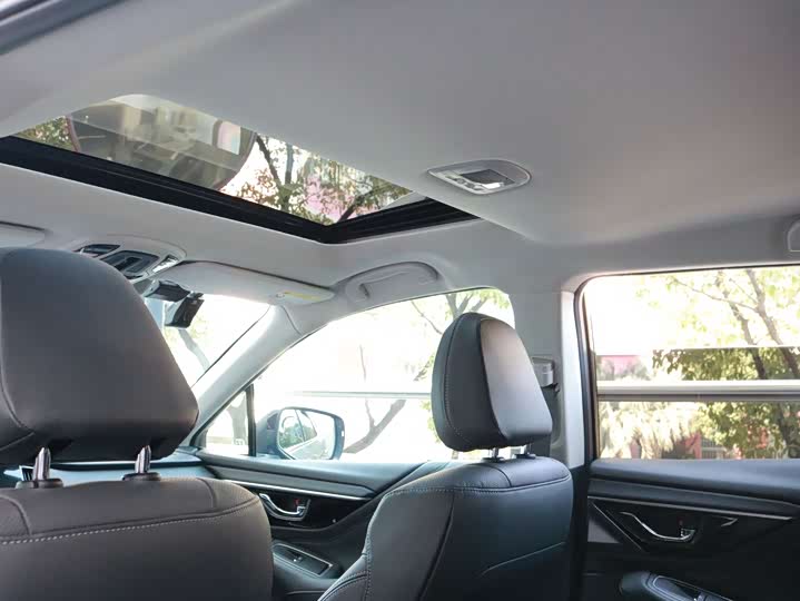 Фото 8 - Subaru Outback