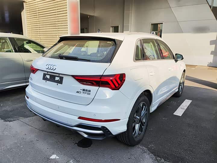 Фото 7 - Audi Q3