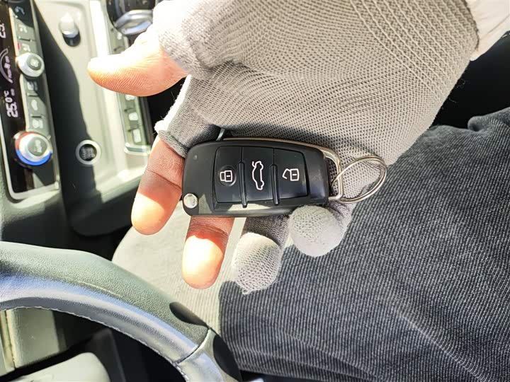 Фото 9 - Audi Q3