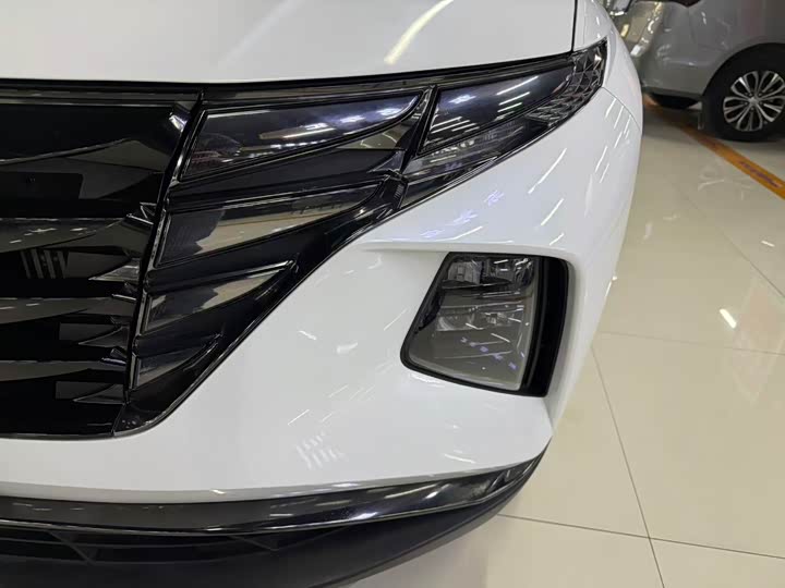 Фото 4 - Hyundai Tucson L