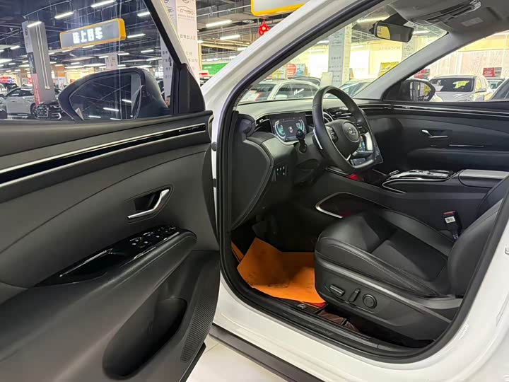 Фото 7 - Hyundai Tucson L