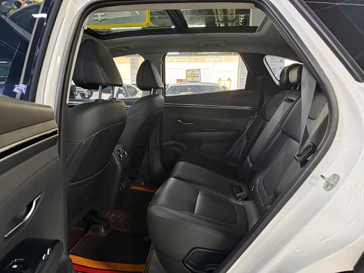 Фото 8 - Hyundai Tucson L