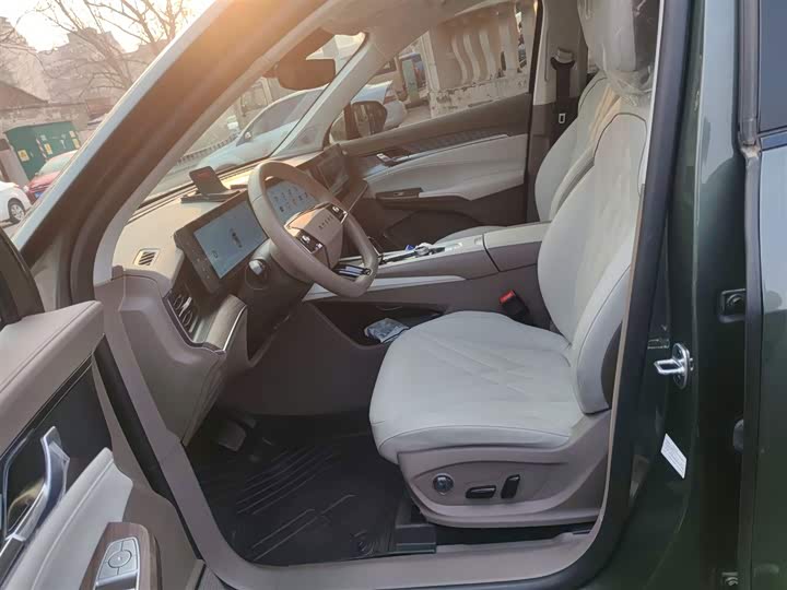 Фото 8 - Roewe RX9