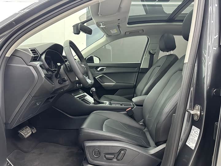 Фото 4 - Audi Q3