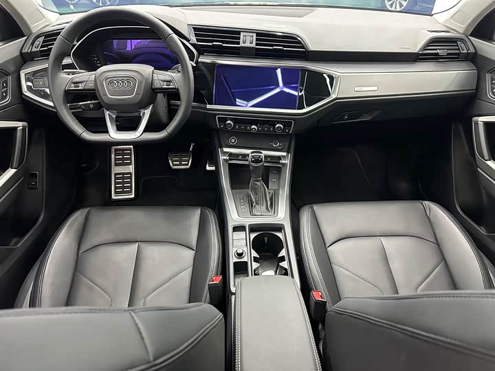 Фото 6 - Audi Q3