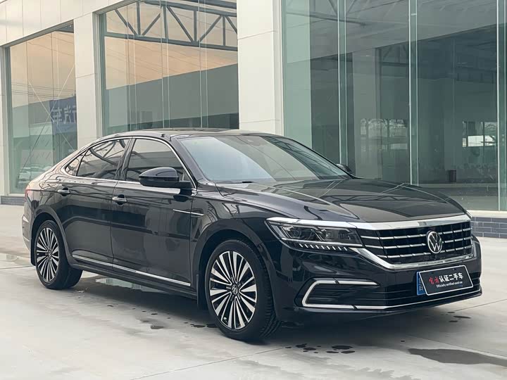 Фото 3 - Volkswagen Passat