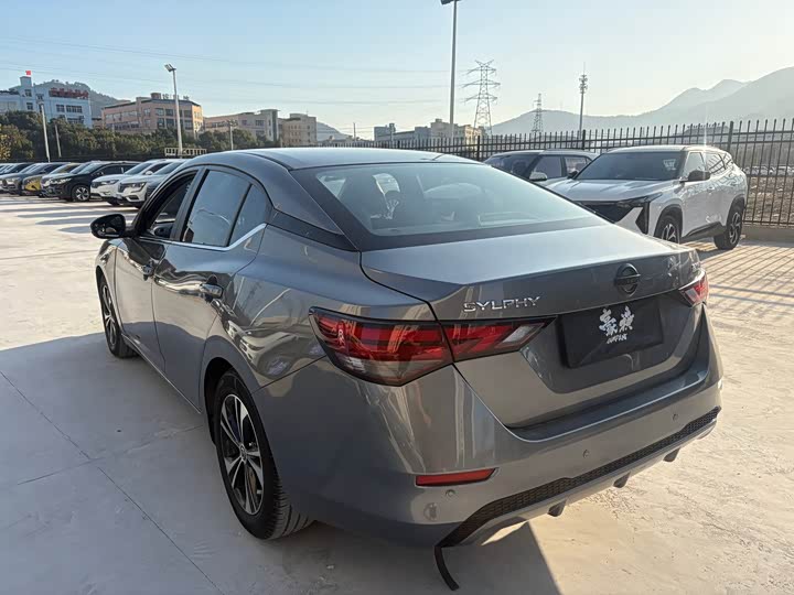 Фото 7 - Nissan Sylphy