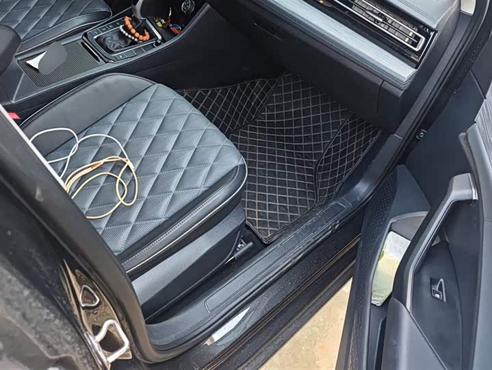 Фото 8 - Volkswagen Sagitar L