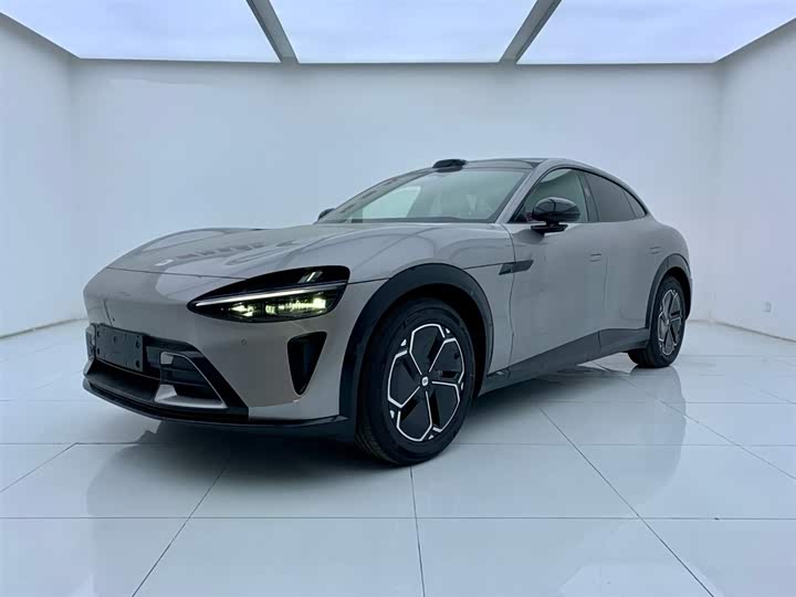 Фото 1 - Xiaomi YU7